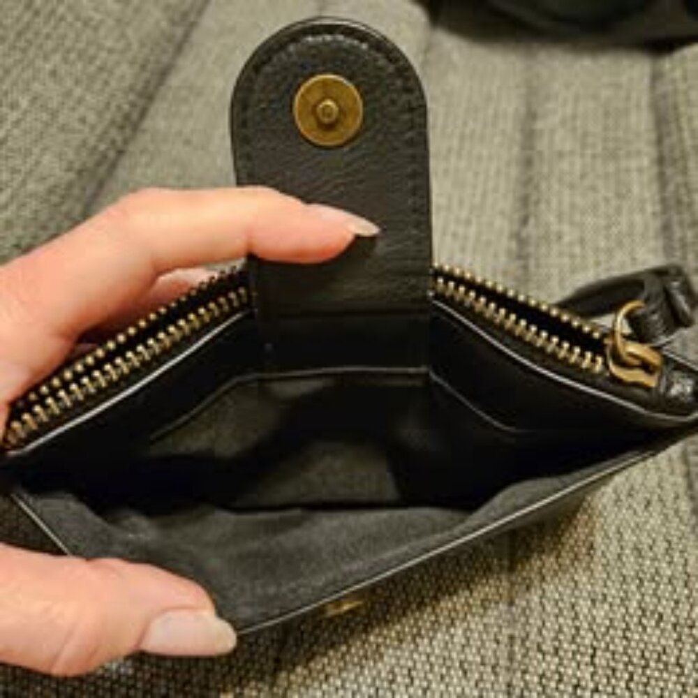 Universal Thread Zip Closure Wristlet Wallet Id W… - image 4